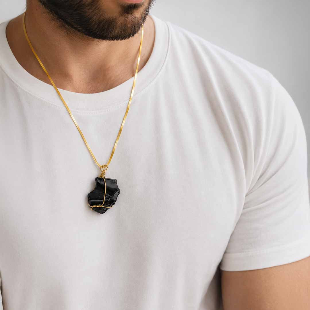 Obsidian Pendant with Veloré Snake Chain – 18K Gold-Tone